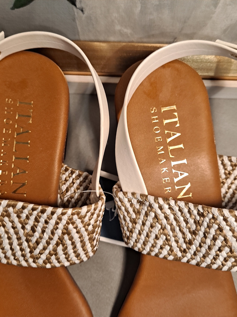 Italian Shoemakers White Infamous Tan Woven Strap Flat Slingback Sandals NWT 9.5 - Picture 2 of 10